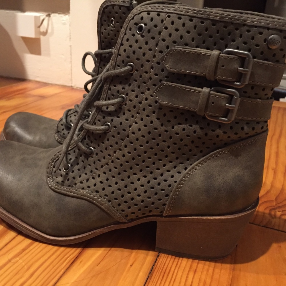 Booties - Picture 4 of 4